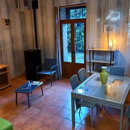 Suite Dans Le Jardin Du Chateau Agonges 外观 照片