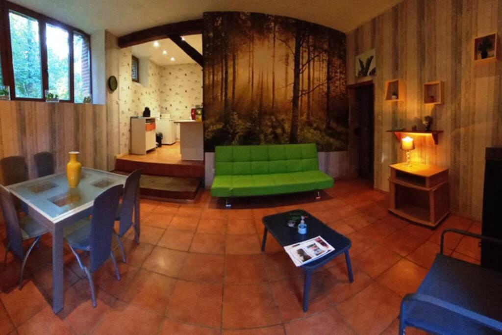 Suite Dans Le Jardin Du Chateau Agonges 外观 照片